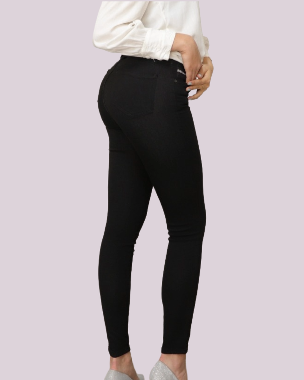 JEAN TIRO ALTO AJUSTADO SKINNY