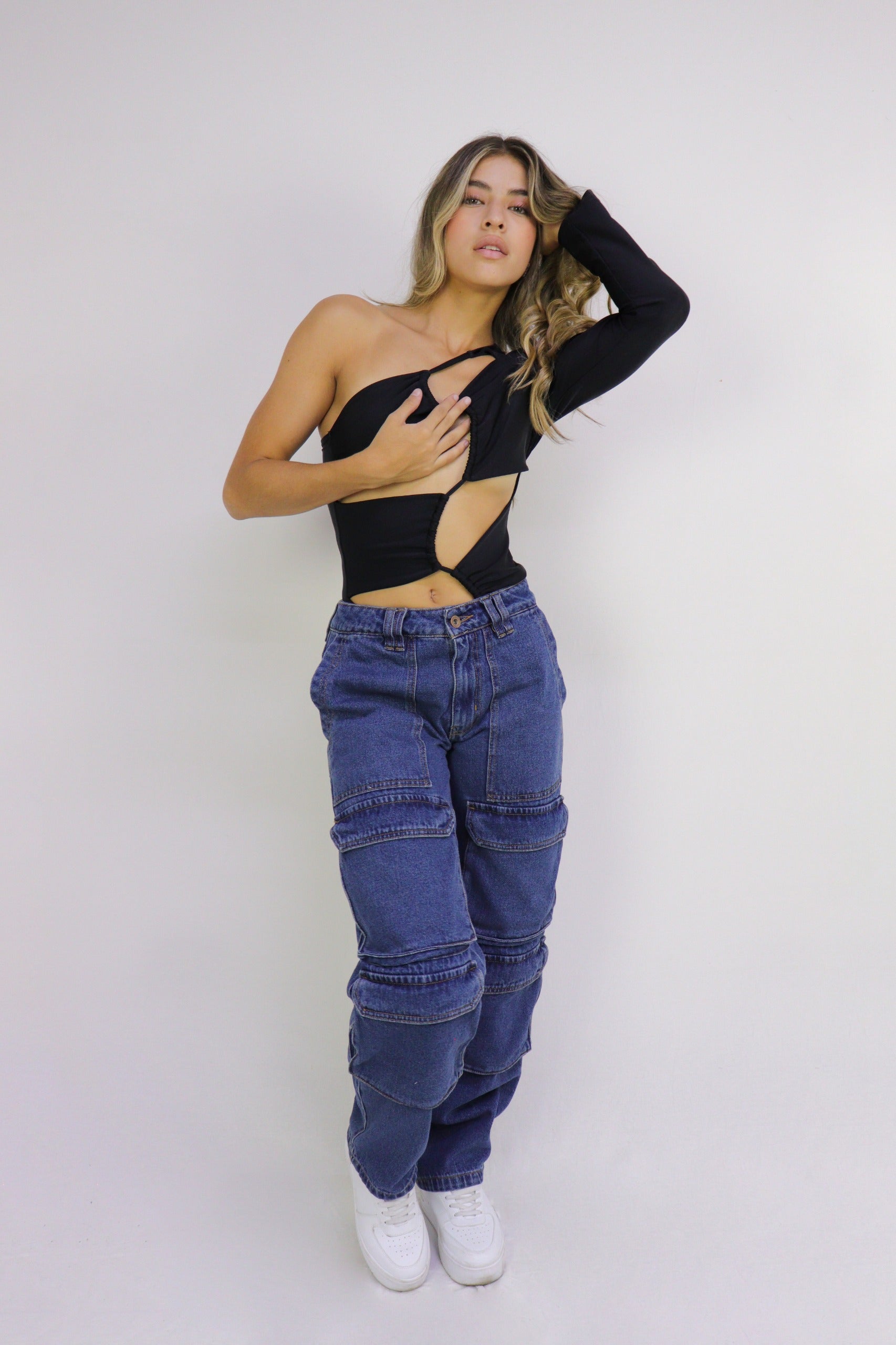 JEAN TIRO MEDIO PIERNA  ANCHA BAGGY