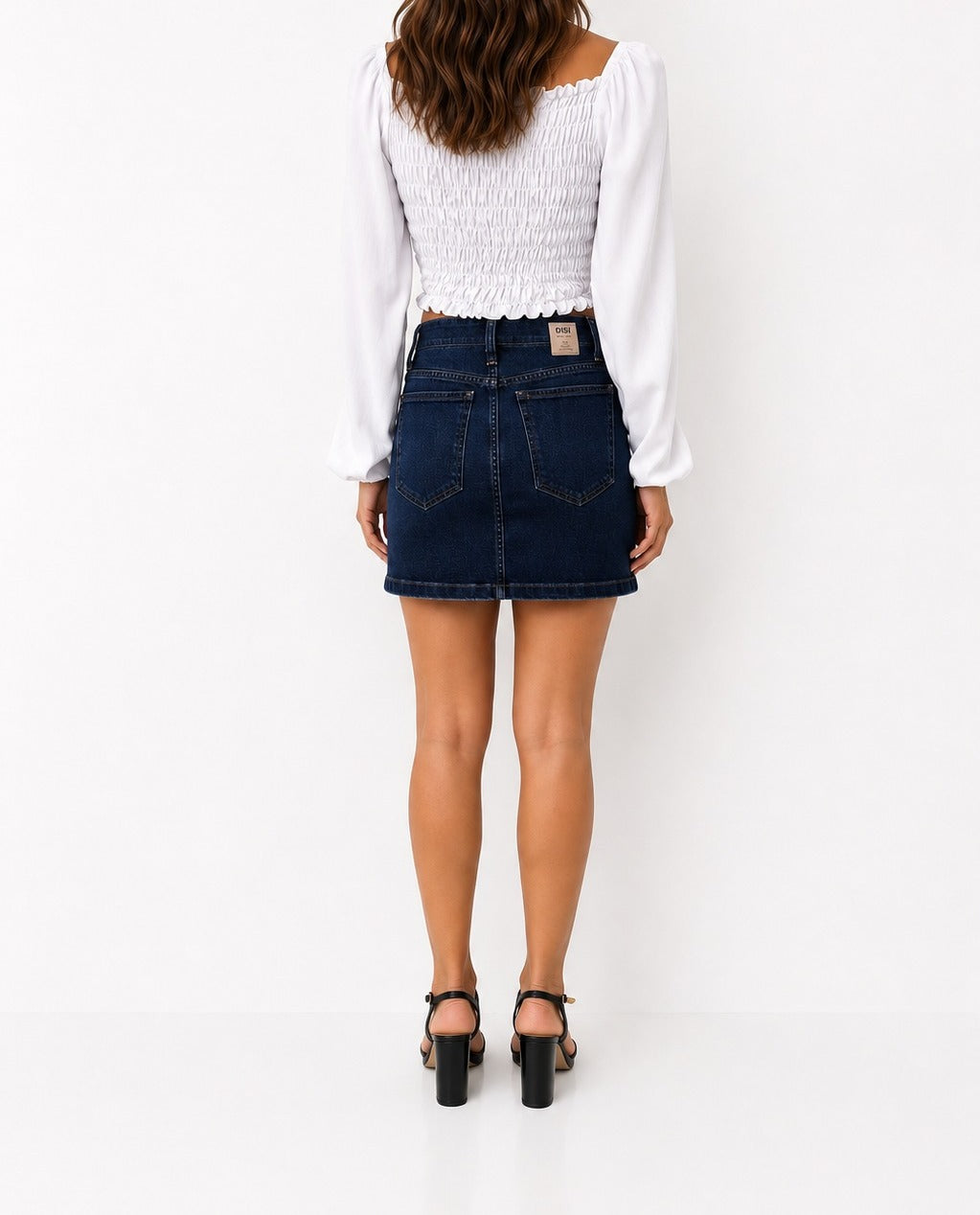 FALDA EN JEAN AJUSTADA CON CINTURON